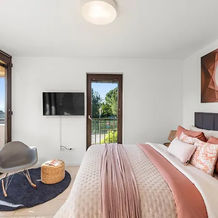 Apartment Grand With 3 Bedrooms In Porec!