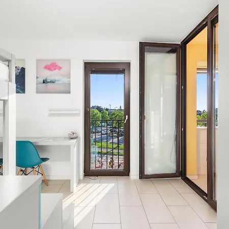 Apartment Grand With 3 Bedrooms In Porec!