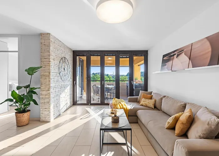 Grand With 3 Bedrooms In Porec! * Пореч