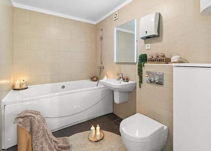 Grand With 3 Bedrooms In Porec! Апартаменти Пореч