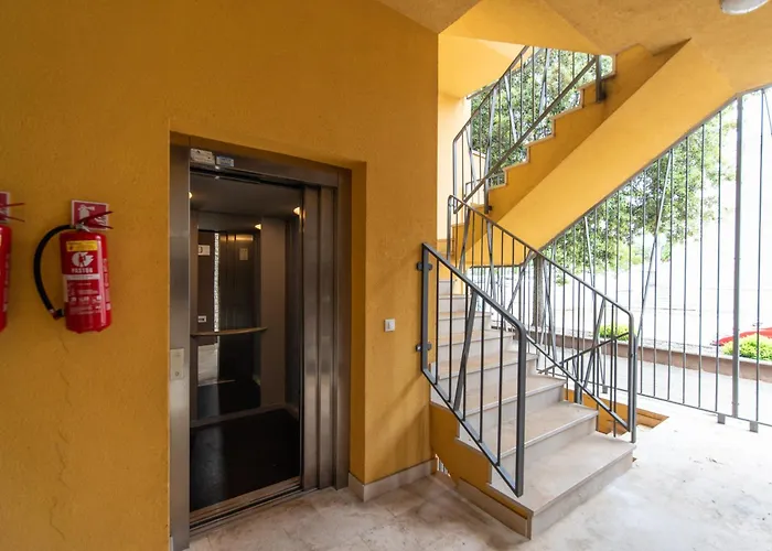 Апартаменти Grand With 3 Bedrooms In Porec! Пореч