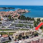 公寓 Grand With 3 Bedrooms In Porec! *