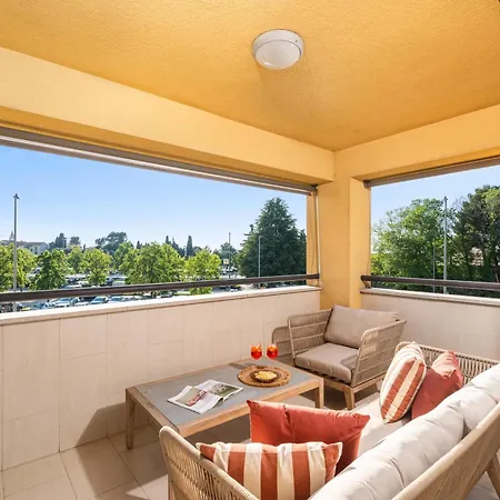 Lejlighed Grand With 3 Bedrooms In Porec! Poreč