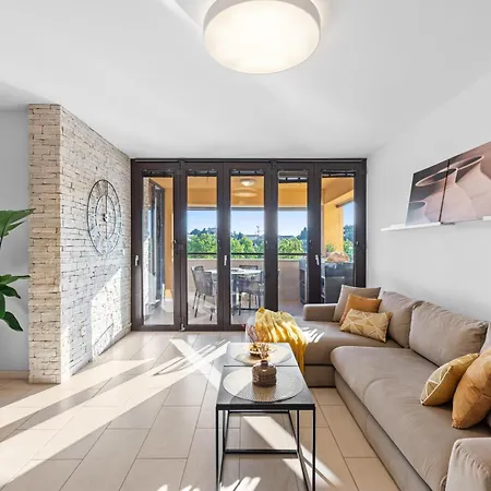 Grand With 3 Bedrooms In Porec! * Porec