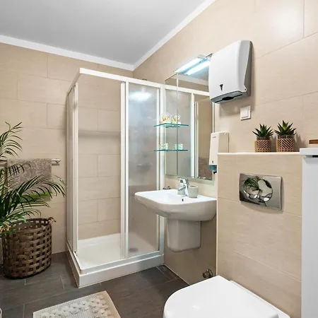 아파트 Grand With 3 Bedrooms In Porec! *