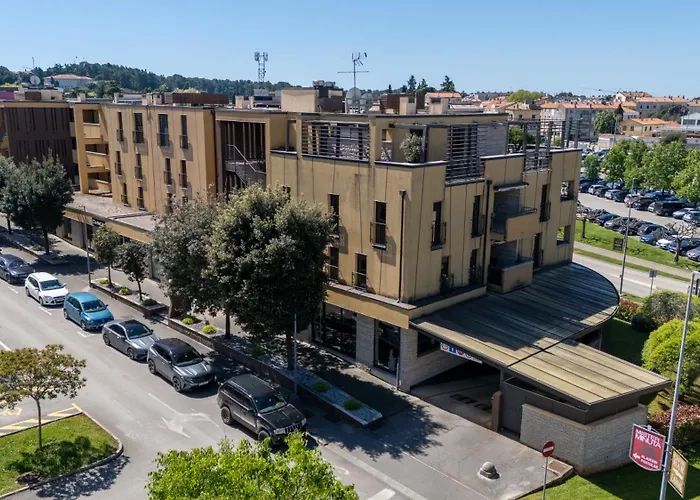Grand With 3 Bedrooms In Porec! Apartamento Poreč
