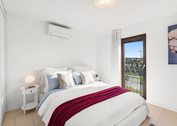 Apartamento Grand With 3 Bedrooms In Porec! *