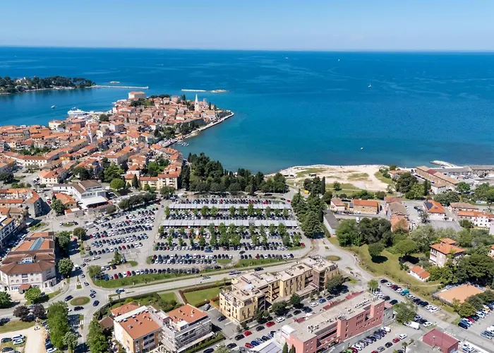 Apartamento Grand With 3 Bedrooms In Porec!