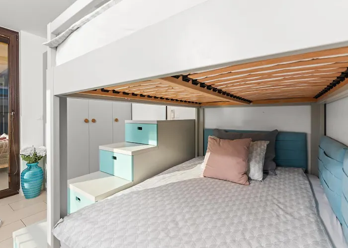 Grand With 3 Bedrooms In Porec! * 波雷奇