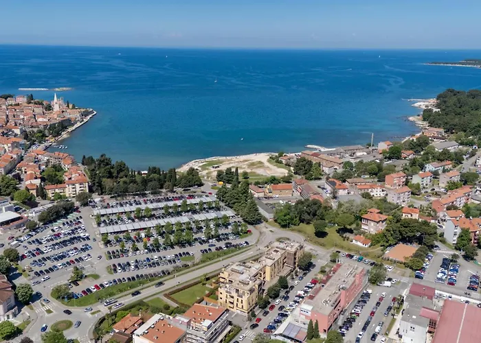 Grand With 3 Bedrooms In Porec!