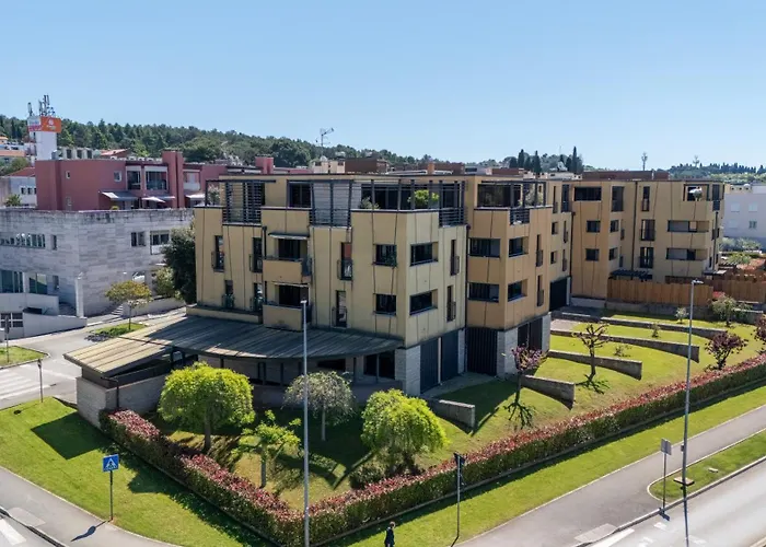 Grand With 3 Bedrooms In Porec! Daire