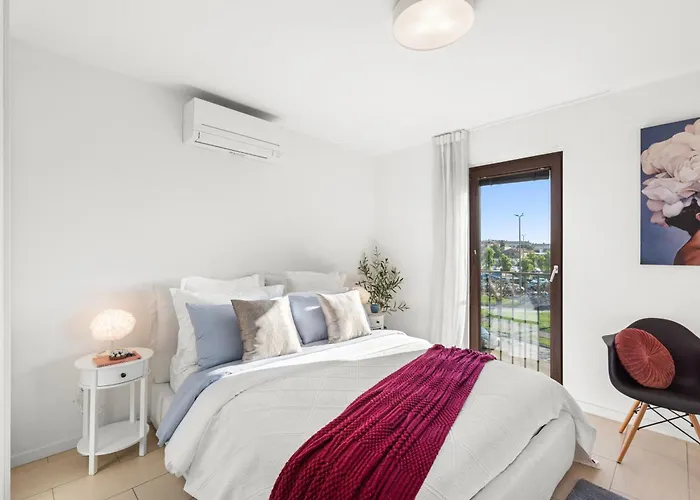 Grand With 3 Bedrooms In Porec! Daire