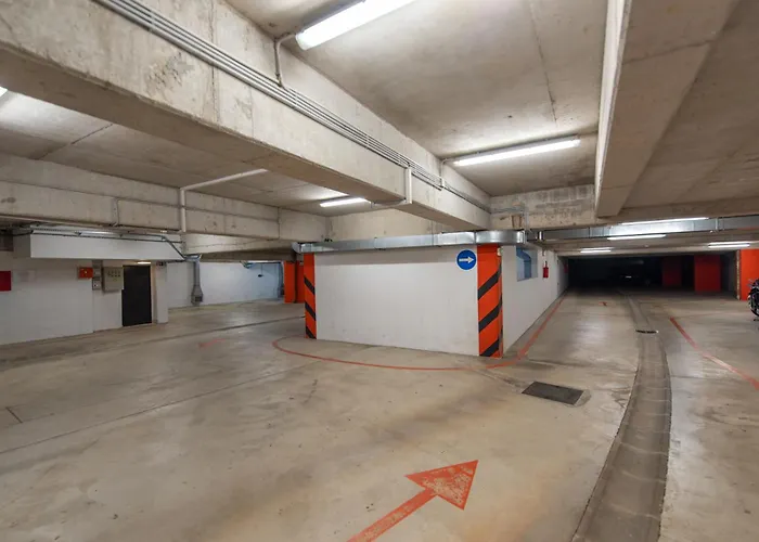 Grand With 3 Bedrooms In Porec! * 波雷奇