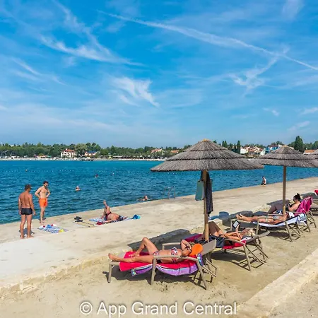 Grand With 3 Bedrooms In Porec! * 포레치