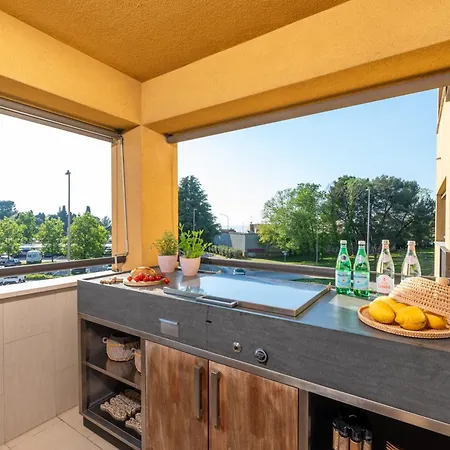 아파트 Grand With 3 Bedrooms In Porec!