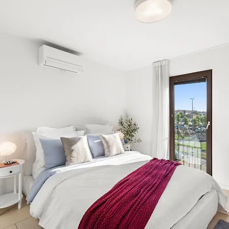 Grand With 3 Bedrooms In Porec! 아파트