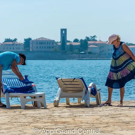 아파트 Grand With 3 Bedrooms In Porec!