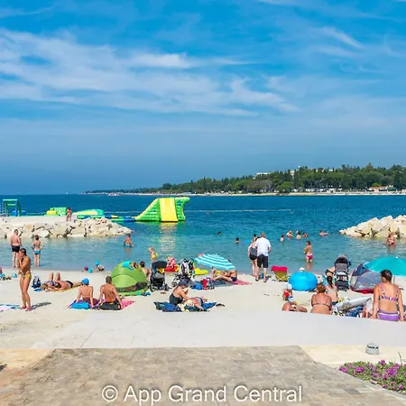 아파트 Grand With 3 Bedrooms In Porec!